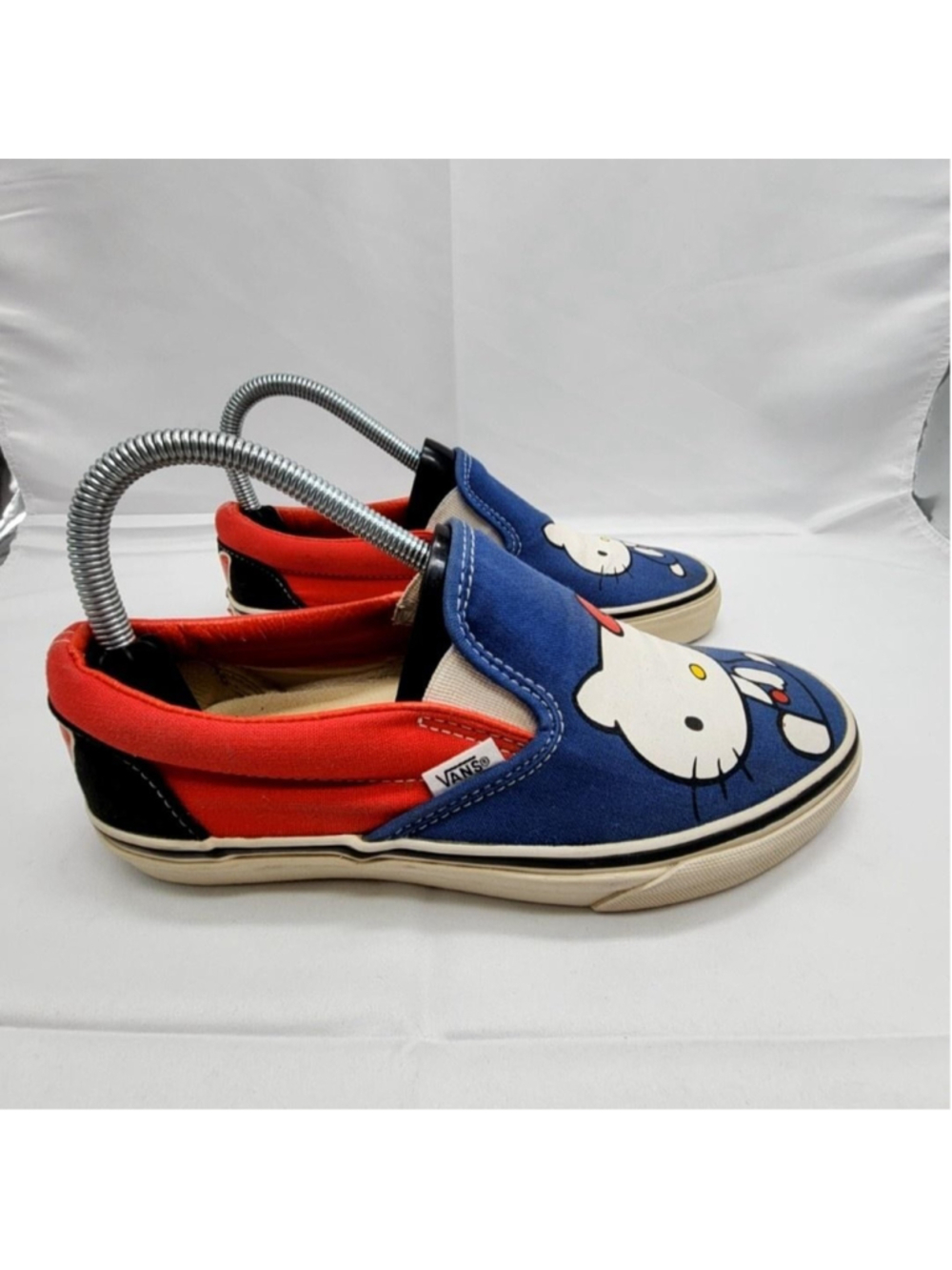 Vans Hello Kitty Classic Slip-On Shoes Size 7 Blue Red Canvas Sneakers